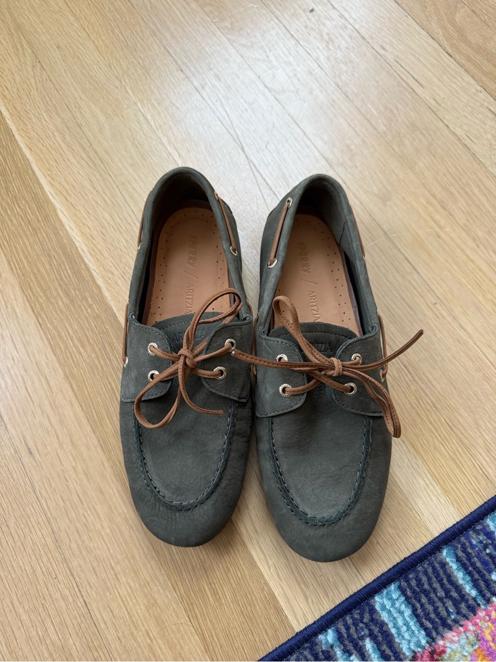 Sperry x Aritzia Slim Boat Shoe - Picture 2 of 6